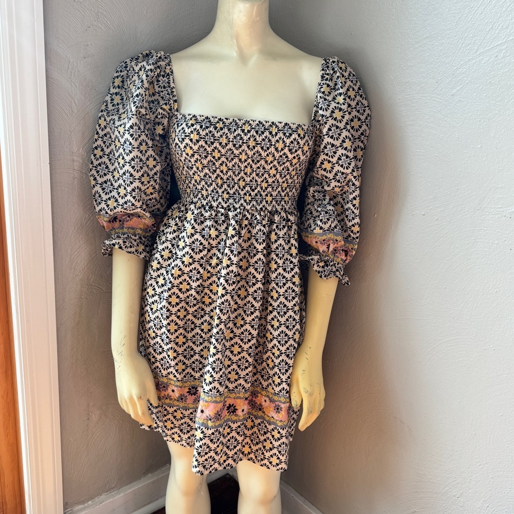 Olivaseous print dress size medium